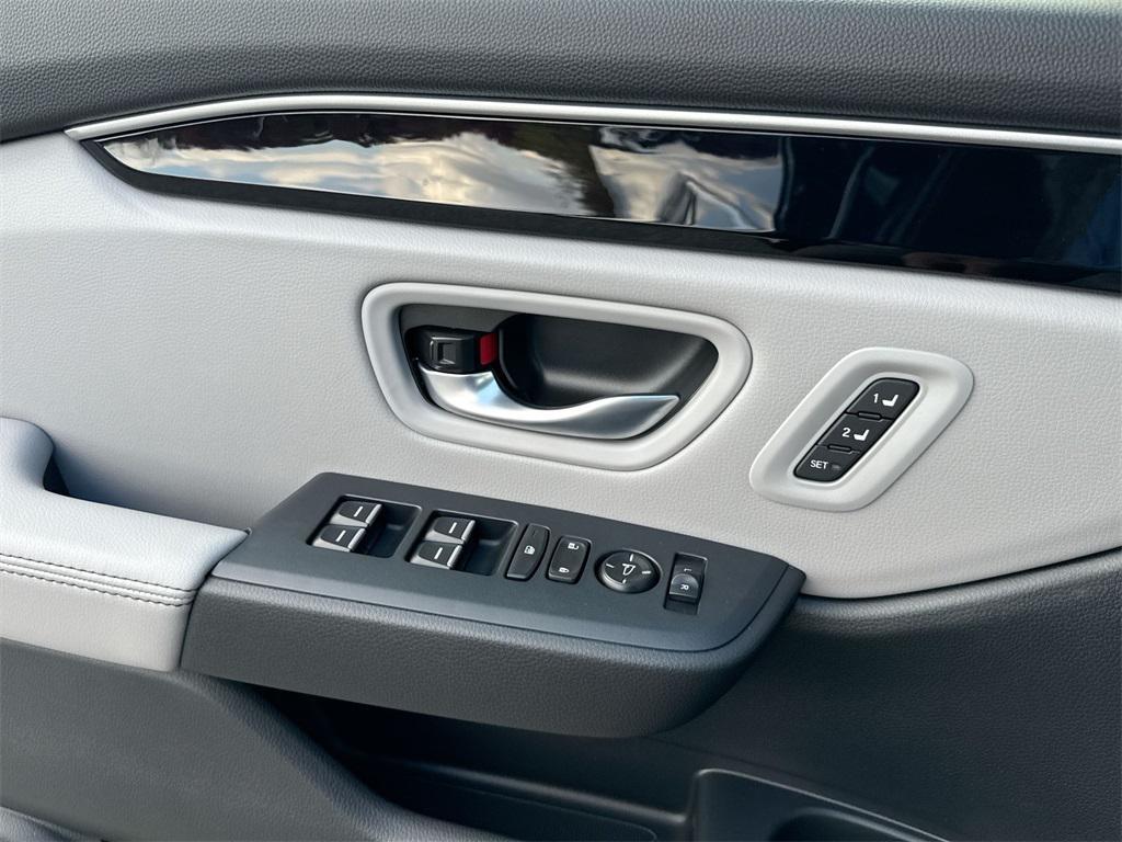 new 2025 Honda Pilot car, priced at $43,043