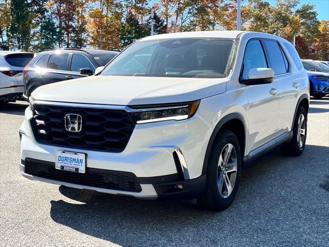 new 2025 Honda Pilot car, priced at $45,341