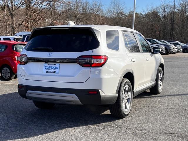 new 2025 Honda Pilot car, priced at $44,670