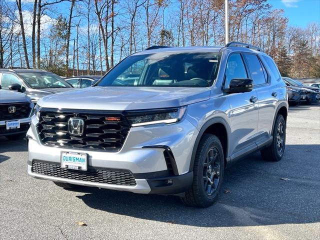 new 2025 Honda Pilot car, priced at $47,807