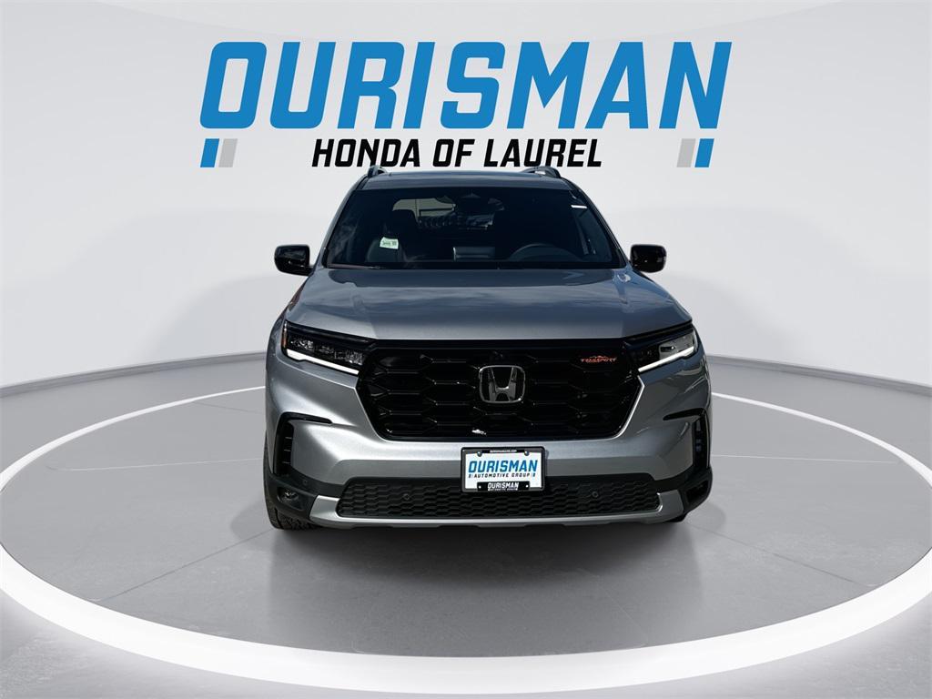 new 2025 Honda Pilot car, priced at $45,724
