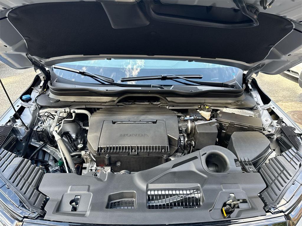 new 2025 Honda Pilot car, priced at $45,724