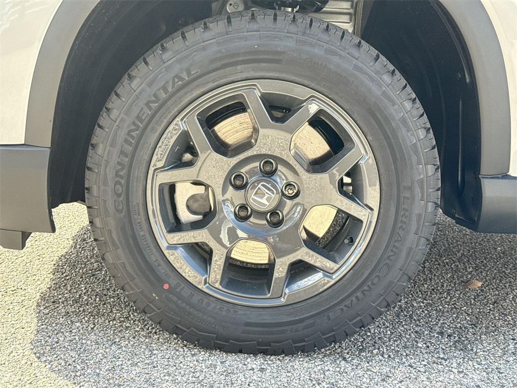 new 2025 Honda Pilot car, priced at $45,724