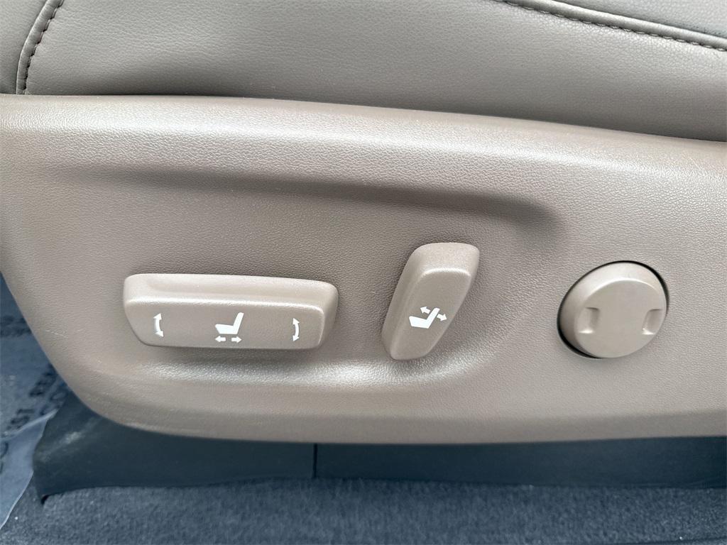 used 2022 Lexus GX 460 car, priced at $47,250