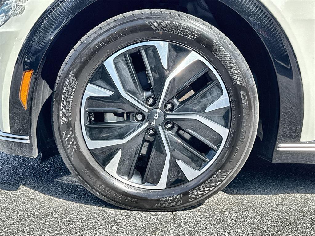 used 2022 Kia EV6 car, priced at $21,657