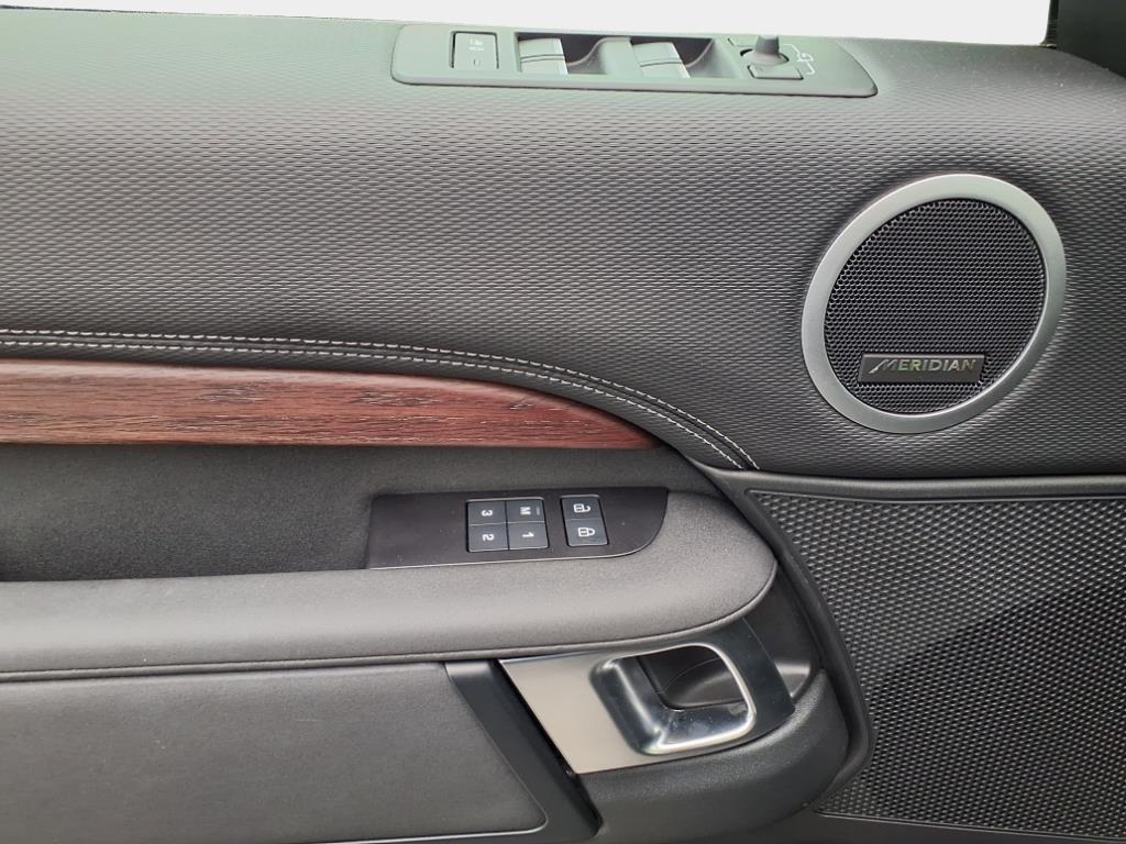 used 2024 Land Rover Discovery car, priced at $51,000