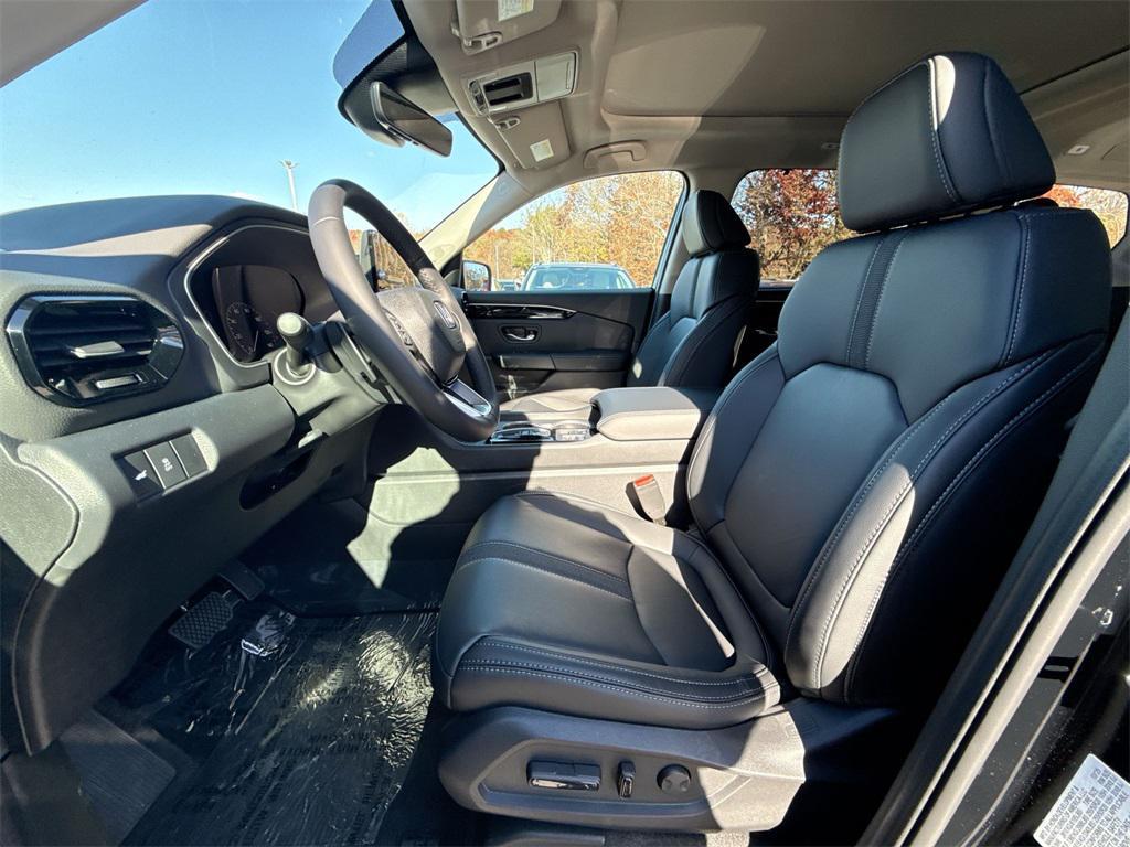 new 2025 Honda Pilot car, priced at $44,964