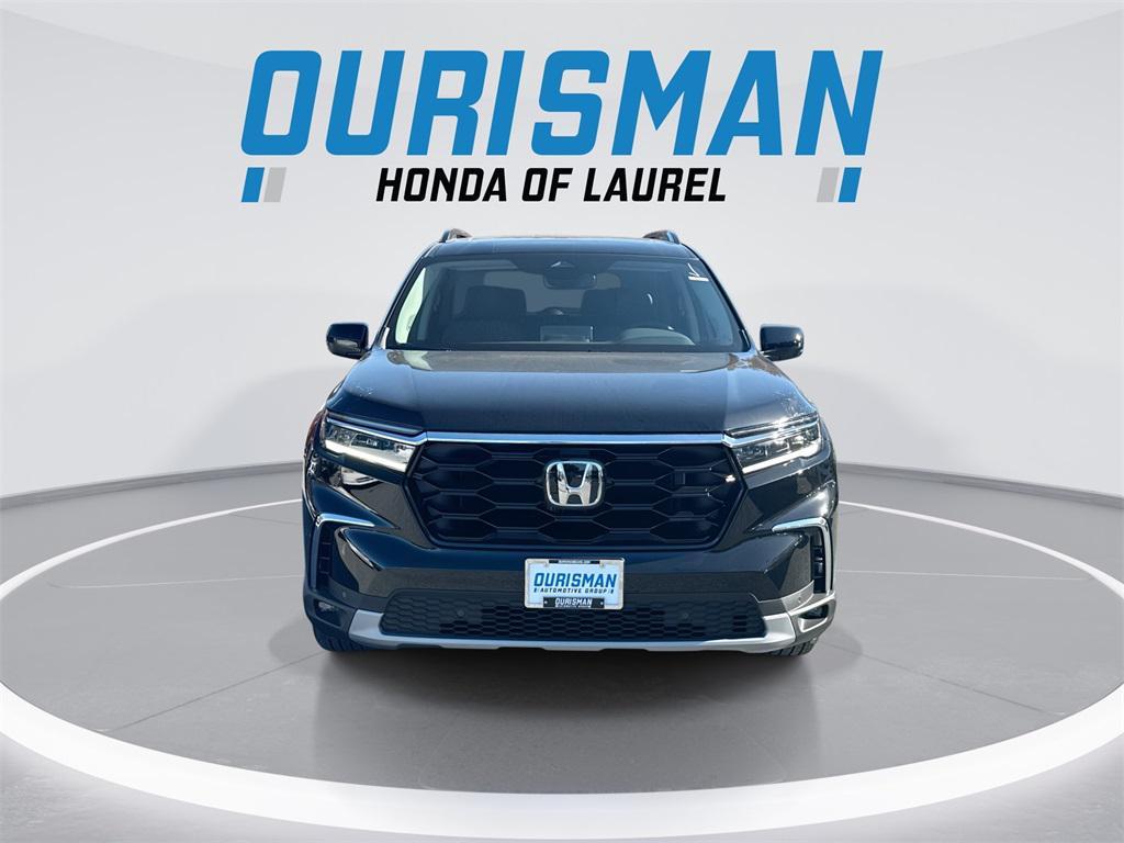 new 2025 Honda Pilot car, priced at $44,964