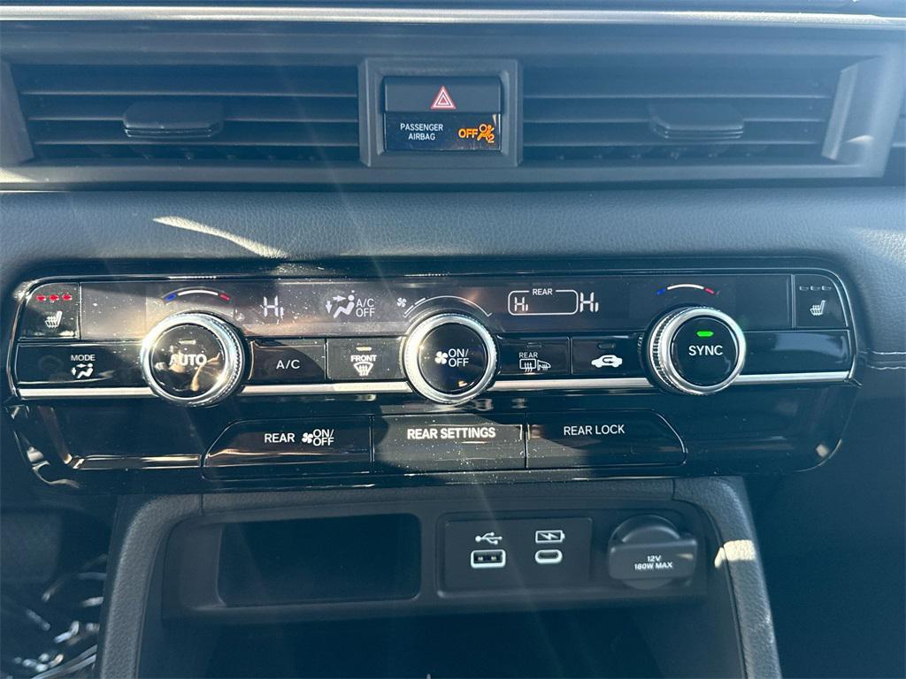 new 2025 Honda Pilot car, priced at $44,964