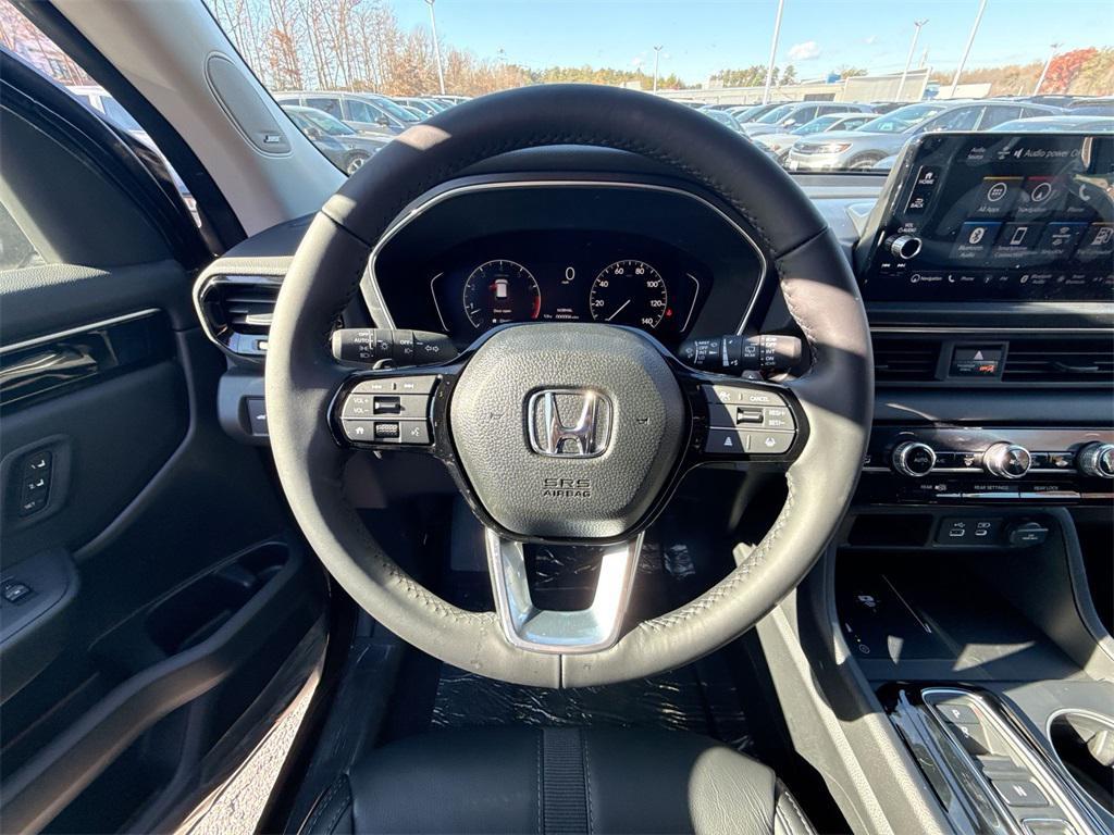 new 2025 Honda Pilot car, priced at $44,964