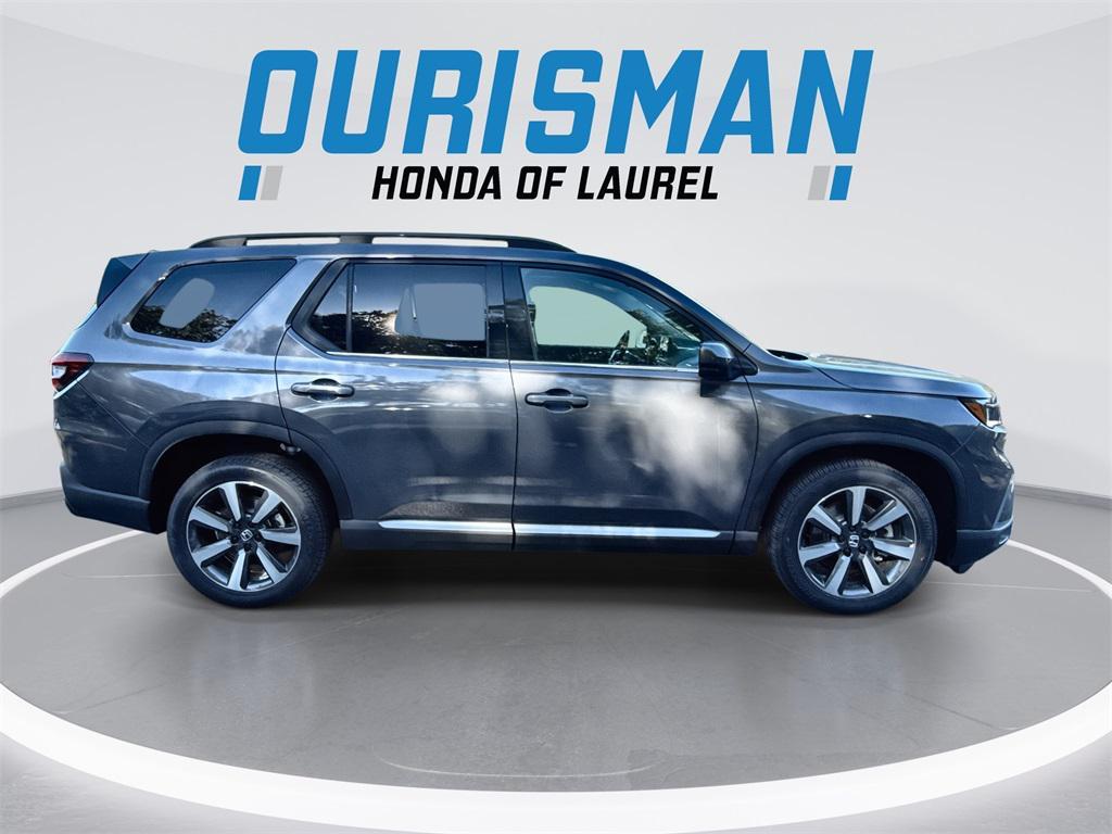 new 2025 Honda Pilot car, priced at $47,878