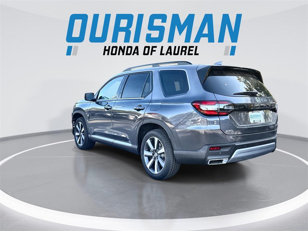new 2025 Honda Pilot car, priced at $47,878