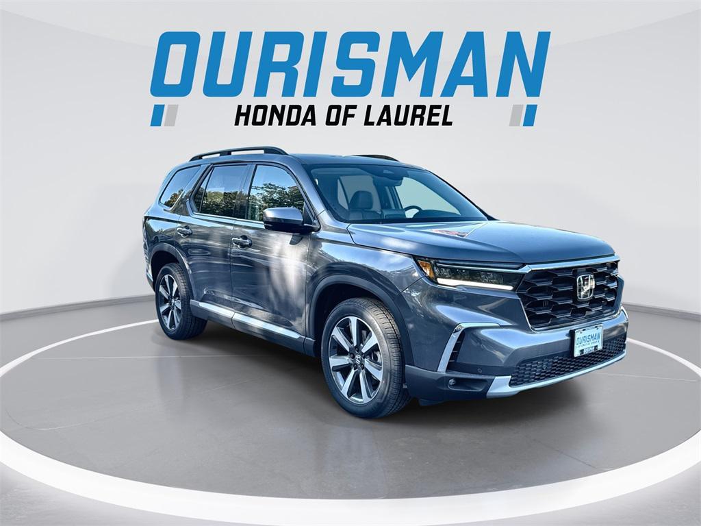 new 2025 Honda Pilot car, priced at $47,878