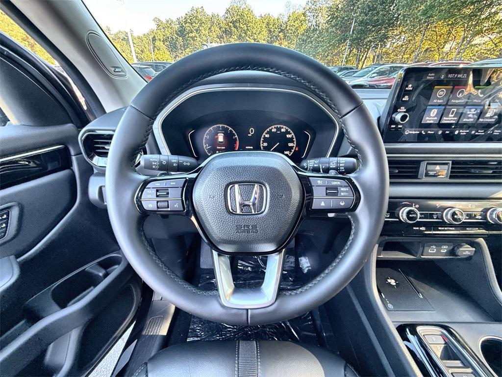 new 2025 Honda Pilot car, priced at $47,878