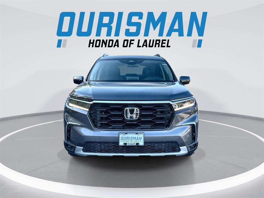 new 2025 Honda Pilot car, priced at $47,878