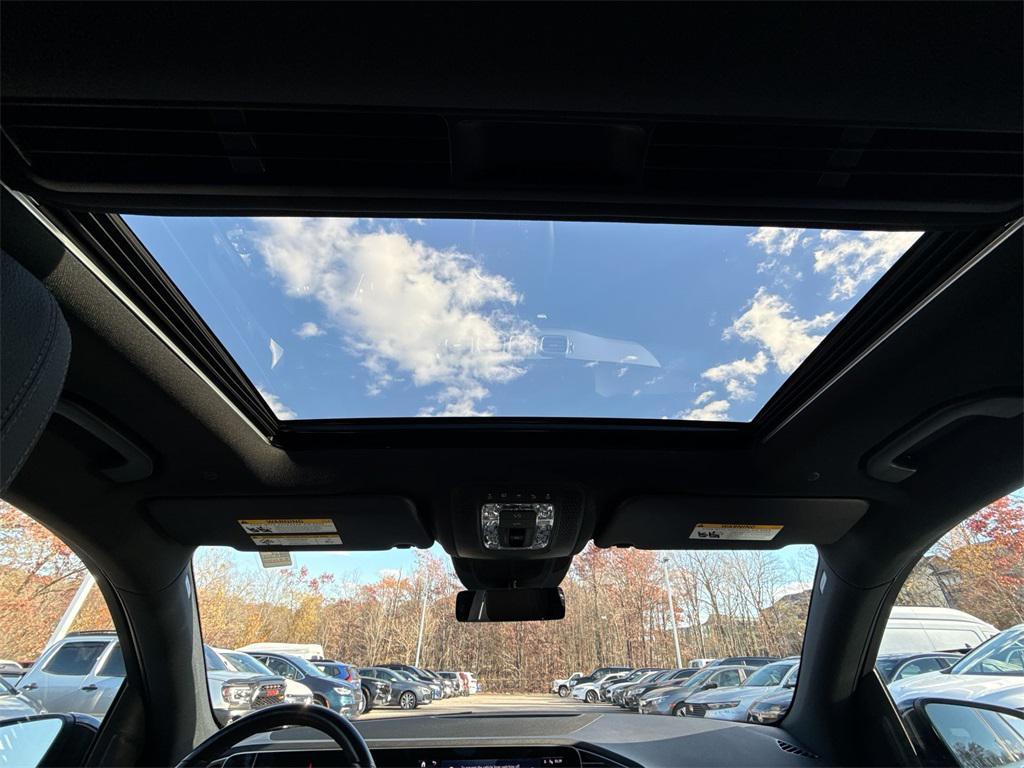 used 2024 Mercedes-Benz GLE 450 Plug-In Hybrid car, priced at $50,334