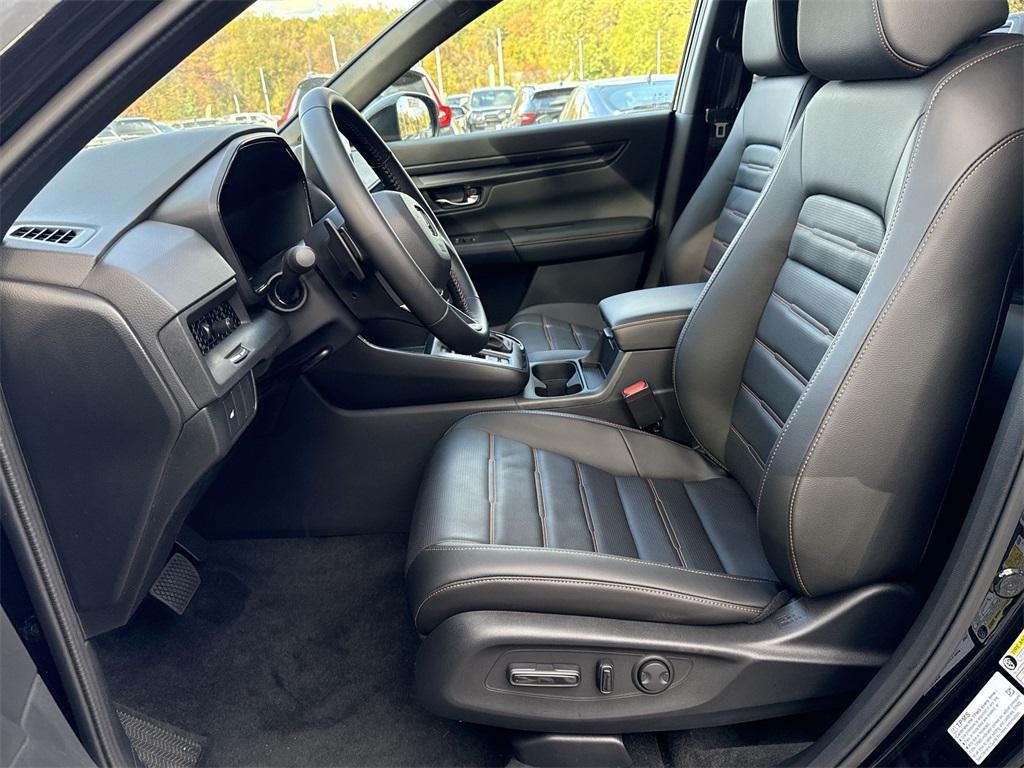 new 2026 Honda CR-V Hybrid car, priced at $37,508