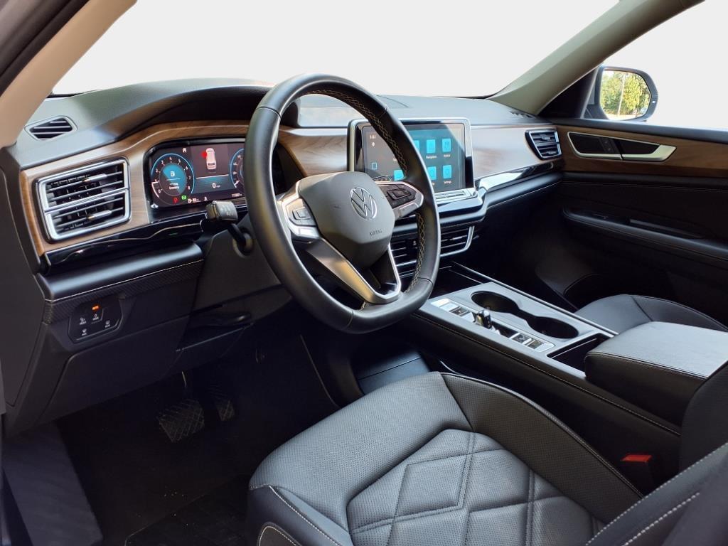 used 2024 Volkswagen Atlas car, priced at $31,500