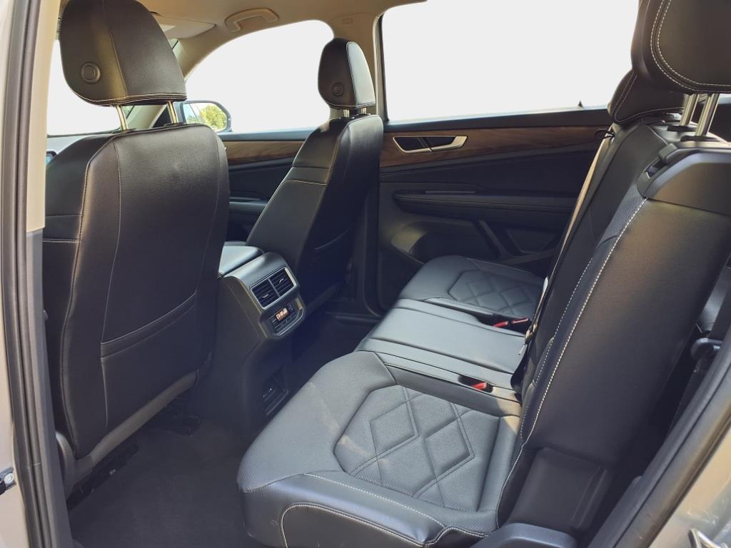 used 2024 Volkswagen Atlas car, priced at $31,500
