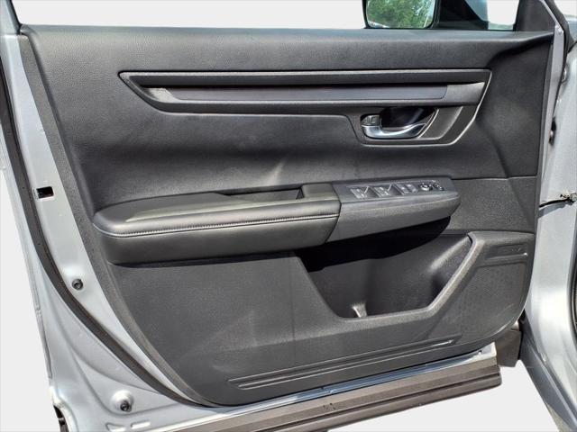 used 2025 Honda CR-V car, priced at $32,000