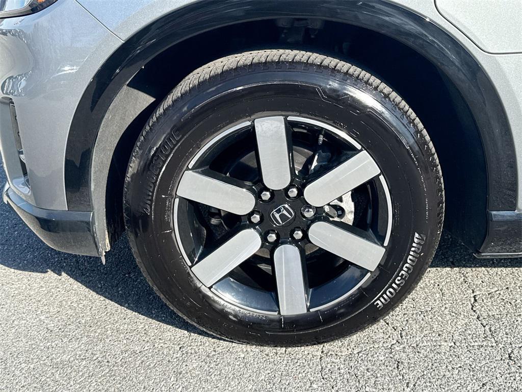 used 2024 Honda Prologue car, priced at $28,000