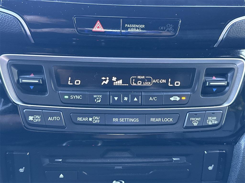 used 2022 Honda Pilot car, priced at $32,250