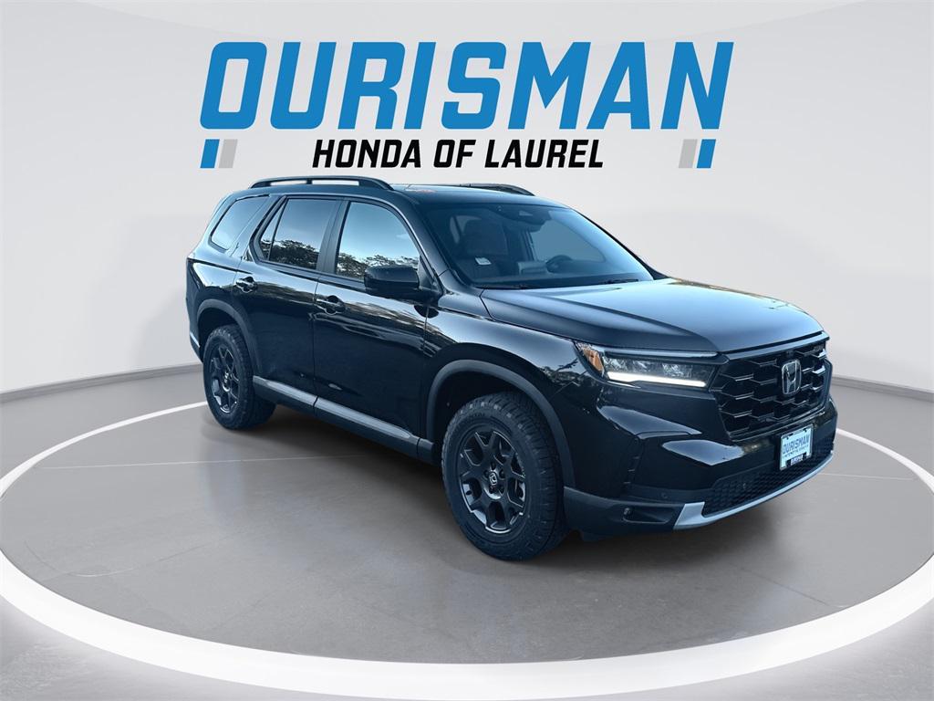 new 2025 Honda Pilot car, priced at $45,297