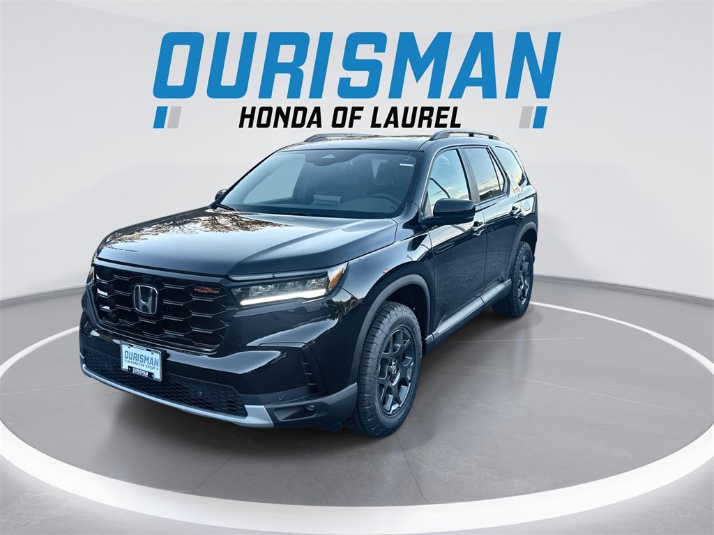 new 2025 Honda Pilot car, priced at $45,297