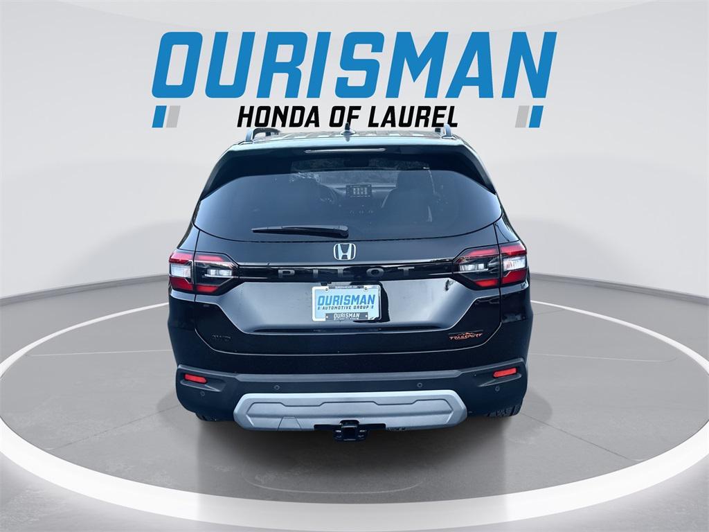 new 2025 Honda Pilot car, priced at $45,297