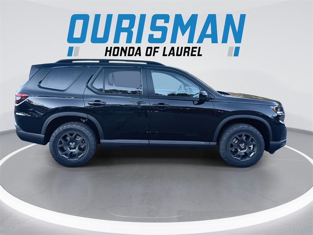 new 2025 Honda Pilot car, priced at $45,297