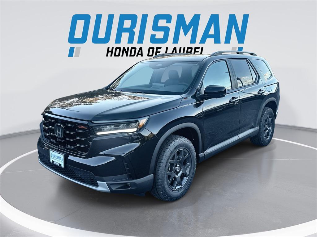 new 2025 Honda Pilot car, priced at $45,297