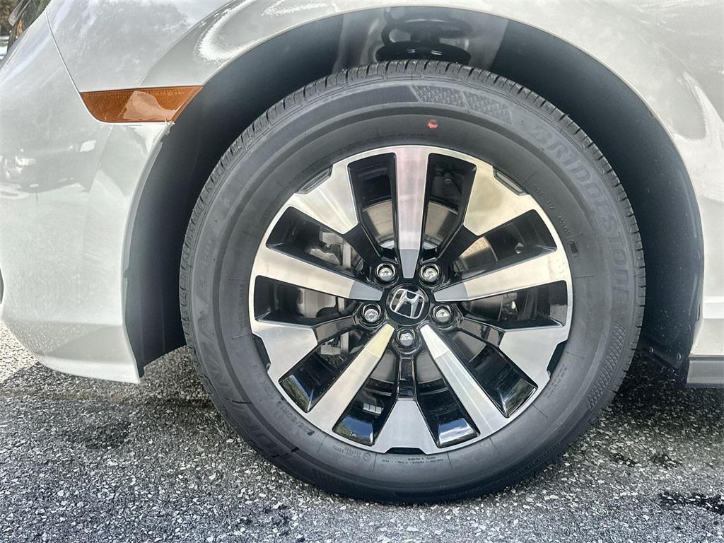 new 2026 Honda Odyssey car, priced at $40,718