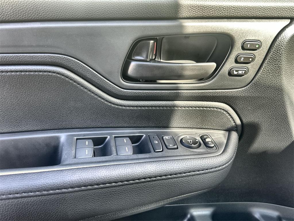 new 2026 Honda Odyssey car, priced at $40,718