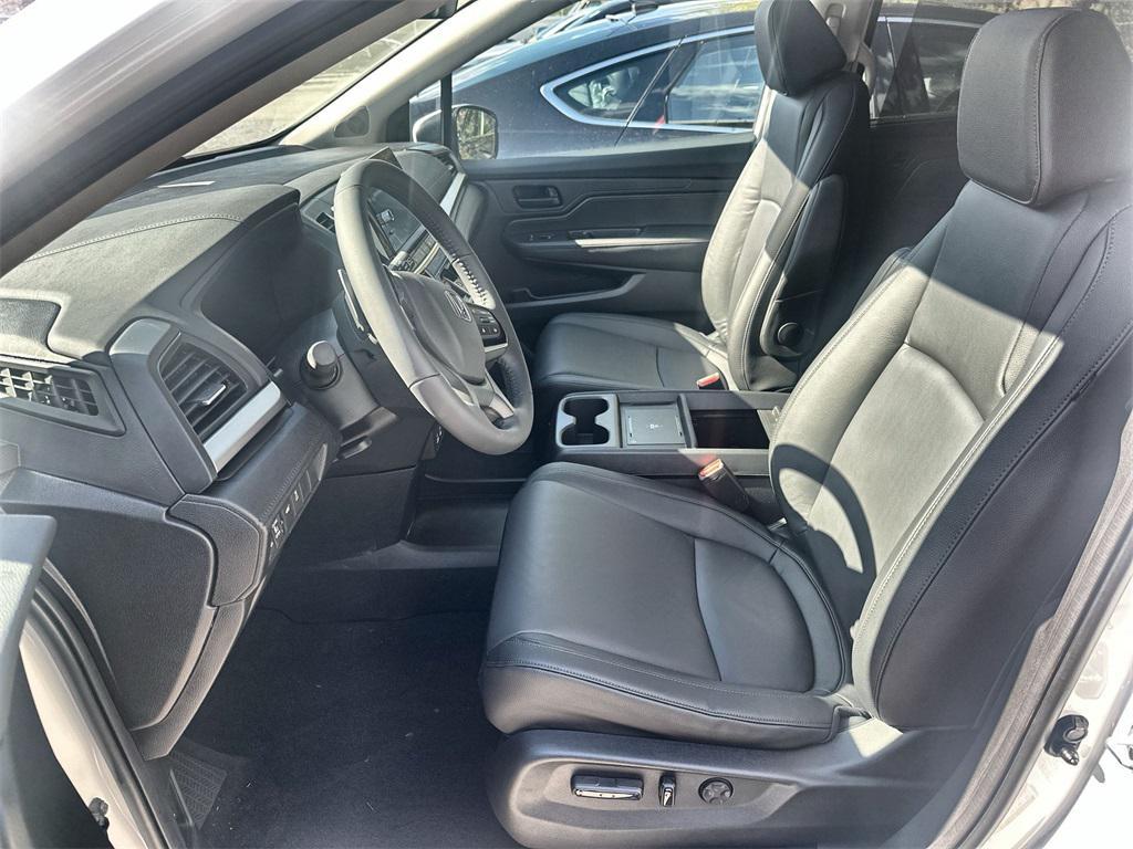 new 2026 Honda Odyssey car, priced at $40,718