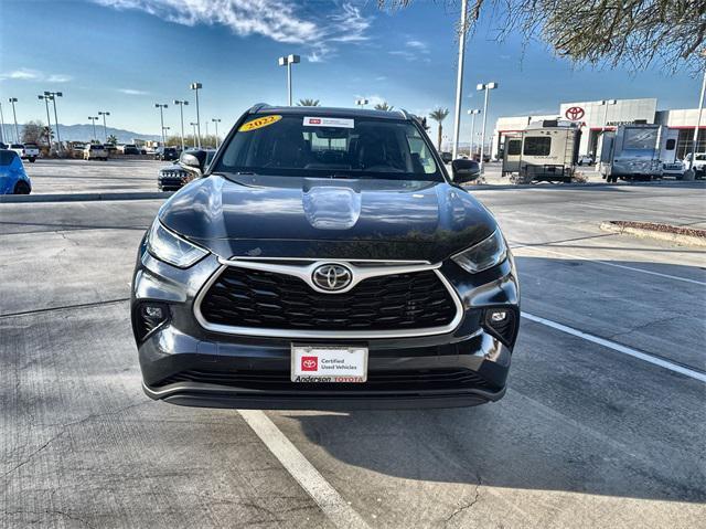 used 2022 Toyota Highlander car, priced at $34,900