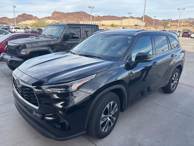 used 2022 Toyota Highlander car, priced at $36,000