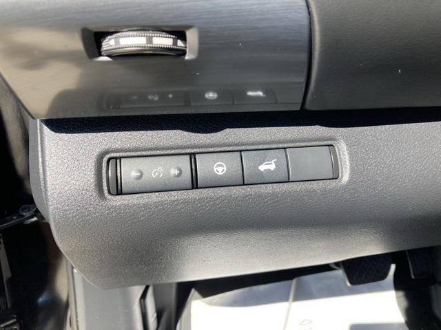 used 2022 Nissan Pathfinder car, priced at $32,100