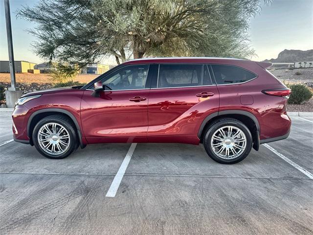 used 2020 Toyota Highlander car, priced at $30,750