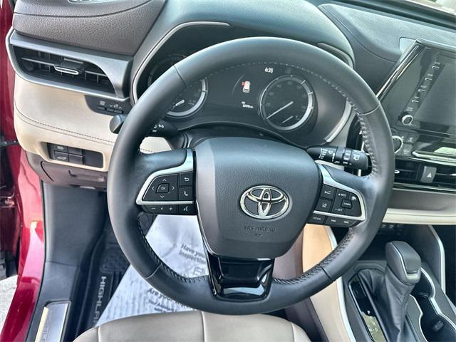 used 2020 Toyota Highlander car, priced at $30,750