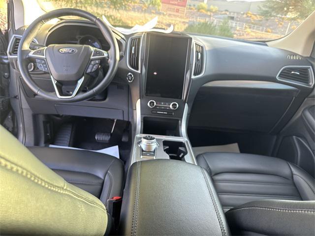 used 2024 Ford Edge car, priced at $25,000