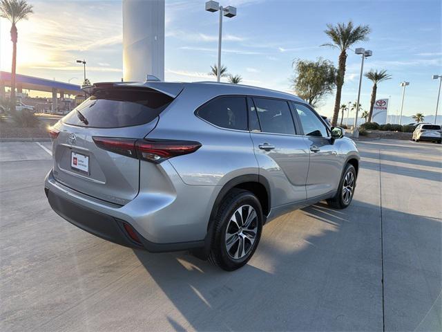 used 2024 Toyota Highlander car, priced at $41,500