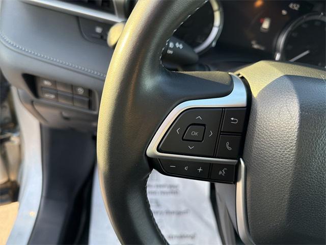 used 2024 Toyota Highlander car, priced at $41,500
