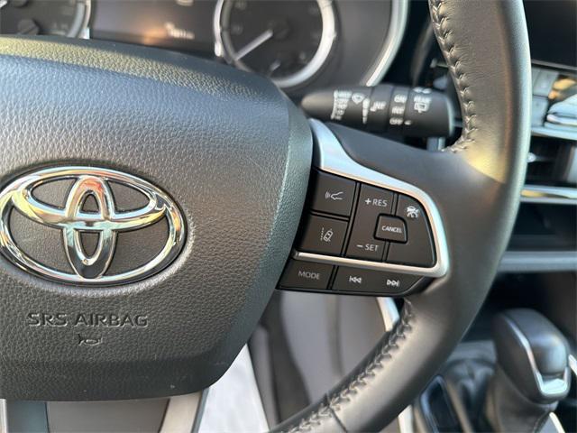used 2024 Toyota Highlander car, priced at $41,500