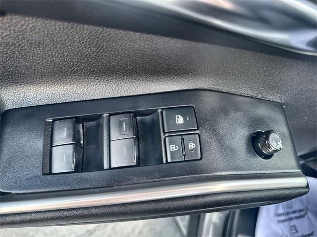 used 2022 Toyota Highlander Hybrid car, priced at $39,800