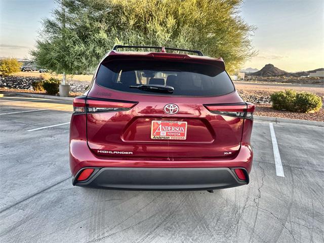 used 2022 Toyota Highlander car, priced at $34,200