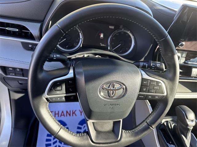 used 2023 Toyota Highlander car, priced at $36,500