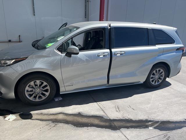 used 2021 Toyota Sienna car