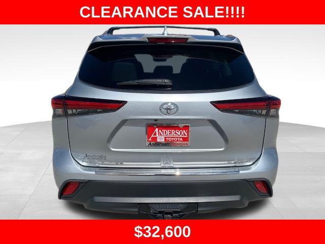 used 2020 Toyota Highlander car, priced at $32,000