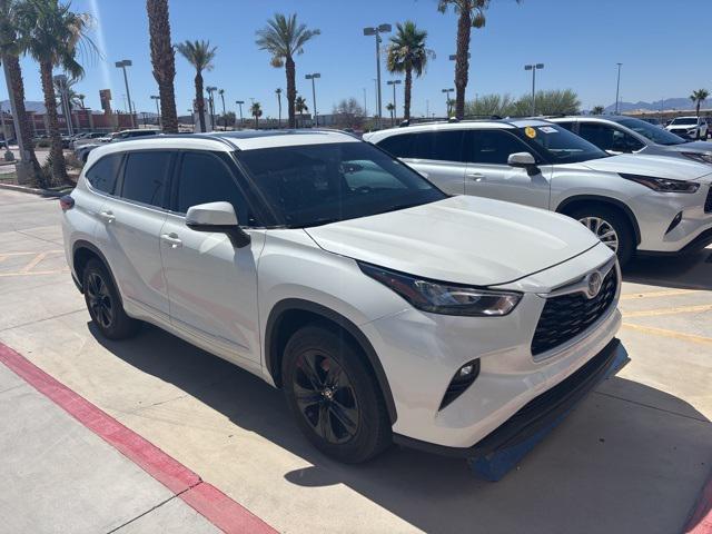 used 2020 Toyota Highlander car, priced at $28,000