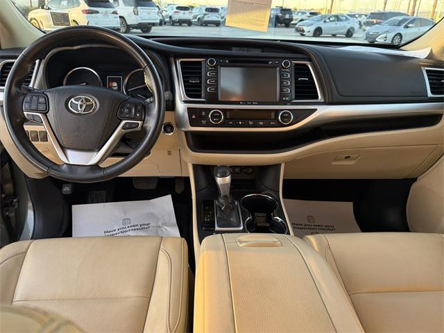 used 2018 Toyota Highlander car, priced at $26,800